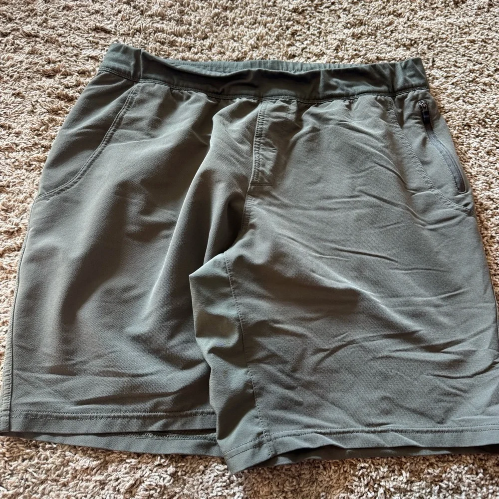 The North Face Men's Olive Active Performance Shorts